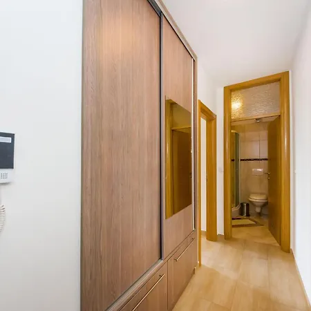 Orkula Apartment
