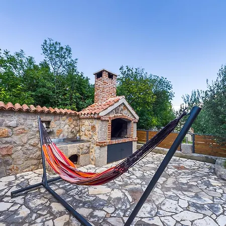 Orkula Apartman Maslenica