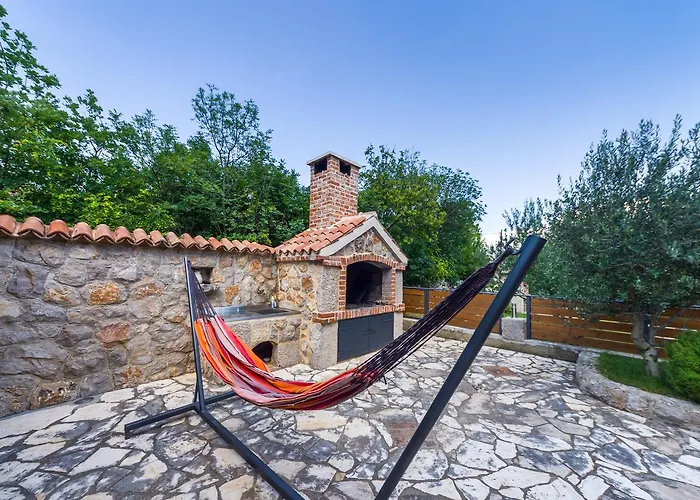 Orkula Apartmán Maslenica